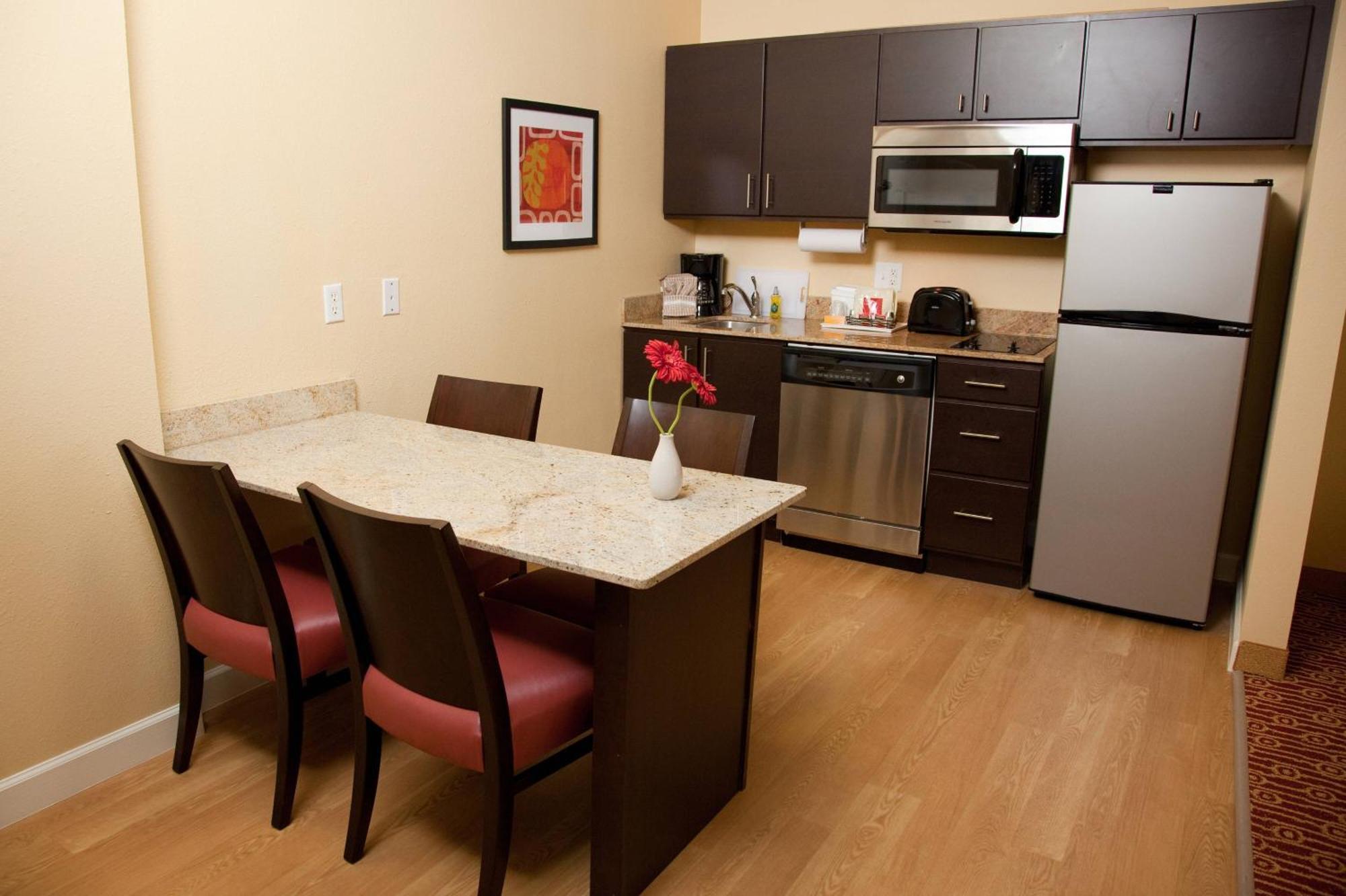 Towneplace Suites By Marriott Lake Jackson Clute Εξωτερικό φωτογραφία