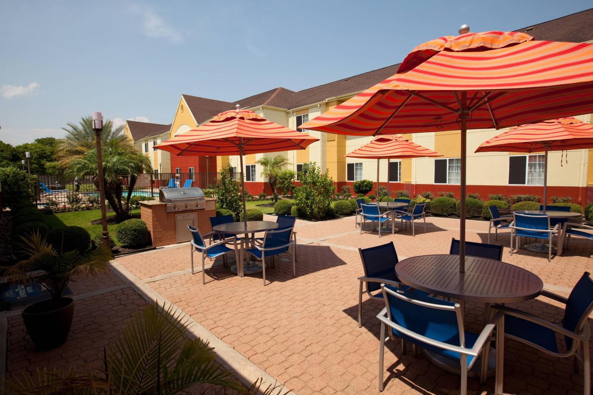 Towneplace Suites By Marriott Lake Jackson Clute Εξωτερικό φωτογραφία